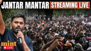 जंतर-मंतर पर अड़ी कॉकरोच पार्टी, कहा— सरकार आकर करे बातचीत