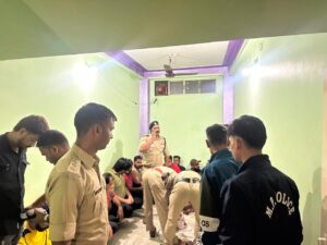 भोपाल में जनसंवाद का असर: रात ढाई बजे जुए के फड़ पर पुलिस का छापा, 24 जुआरी गिरफ्तार और 10 लाख से अधिक का मशरूका जब्त